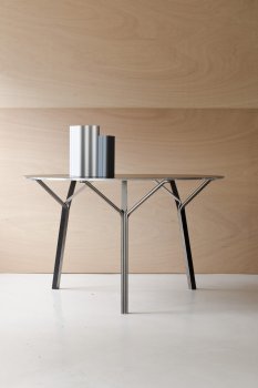 Y-122 Round Table, kreo Y-122 Round Table, kreo