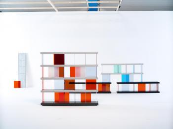 Self shelf Self shelf